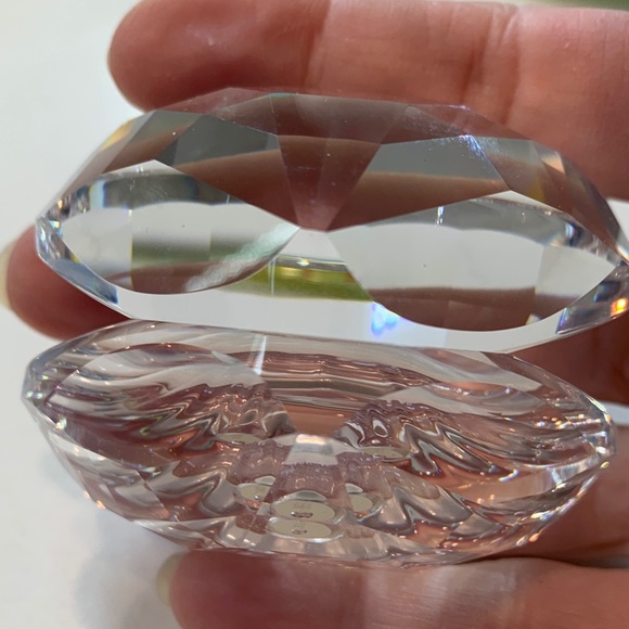 Swarovski Oyster shell with Pearl Accent - Picture 12 of 17